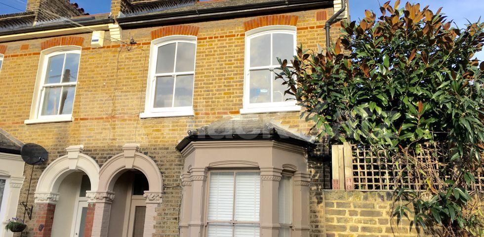 			LET, 1 Bedroom, 1 bath, 1 reception Apartment			 Hicks Street, Surrey Quays